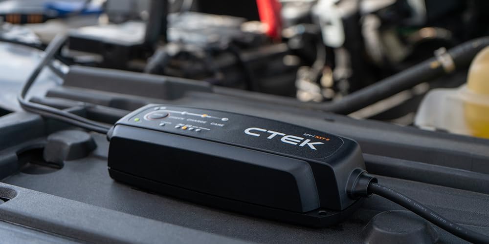 CTEK - 40-206 MXS 5.0 Fully Automatic 4.3 amp Battery Charger and Maintainer 12V