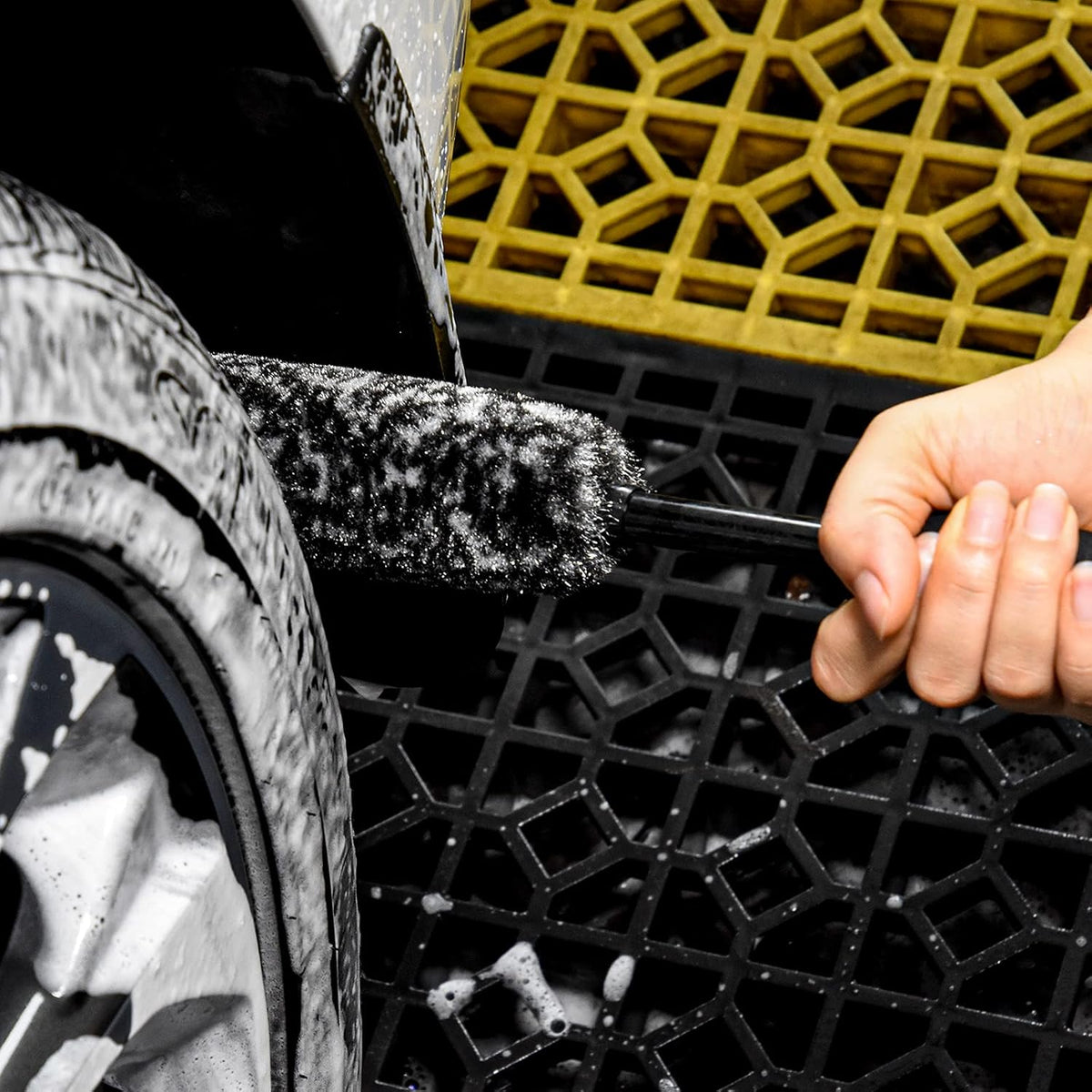 Metal Free Soft Wheel Cleaner Brush, Synthetic Wool Rim Cleaning Brush, Highly Water Absorption, Dense and Durable Tire Brush for Cleaning Wheels, Rims, Spokes, Fenders, Engines…