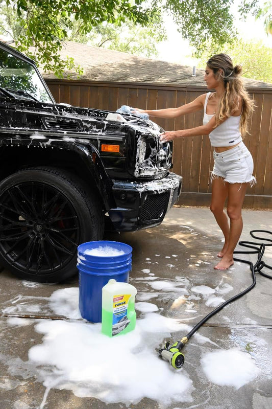 Rain-X 620191 Car Wash - 100 fl oz. High-Foaming, Concentrated Formula for Greater Cleaning Action, Safely Lifting Dirt, Grime and Residues for an Exceptional Clean