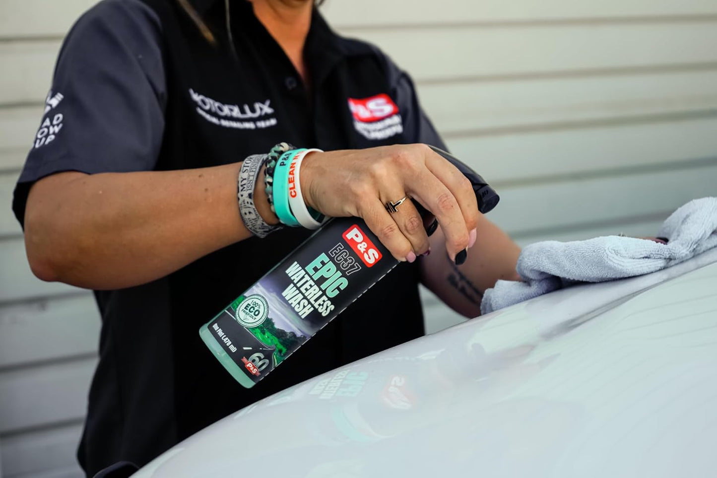 P&S Professional Detail Products Epic Waterless Wash – No-Water Car Cleaner, Polymer Gloss Intensifier, Safe on Paint, Metal & Glass, Quick Detailer & Wax Alternative, 1 Pint