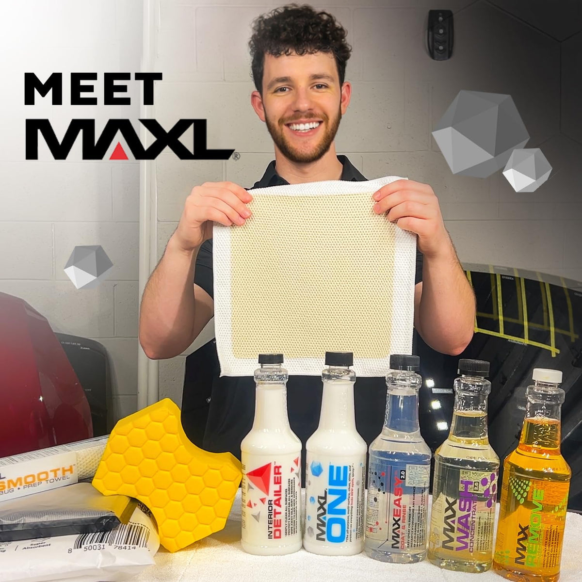 MAXLONE™ 20oz Car Spray with Triphene®, Quick Spray & Wipe All Purpose Waterless Detailer, Better Than Any Car Detailing Kit - Clean, Shine, Protect Paint, Glass, Wheels, and Trim Without Pre-Washing