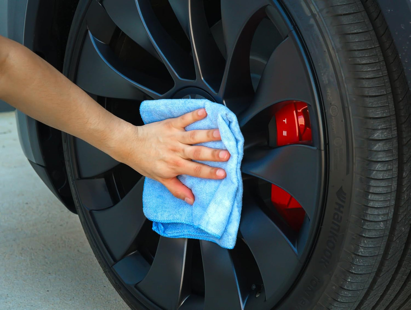 Wet or Waterless Car Wash Wax 32 Fl. oz, UV Protection. Cleans, Protects, and Shines. Aircraft Quality Just Spray On and Wipe Dry Anywhere, Anytime, Home, Office, School, Garage, Parking Lots.