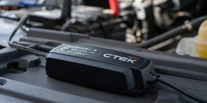 CTEK - 40-206 MXS 5.0 Fully Automatic 4.3 amp Battery Charger and Maintainer 12V