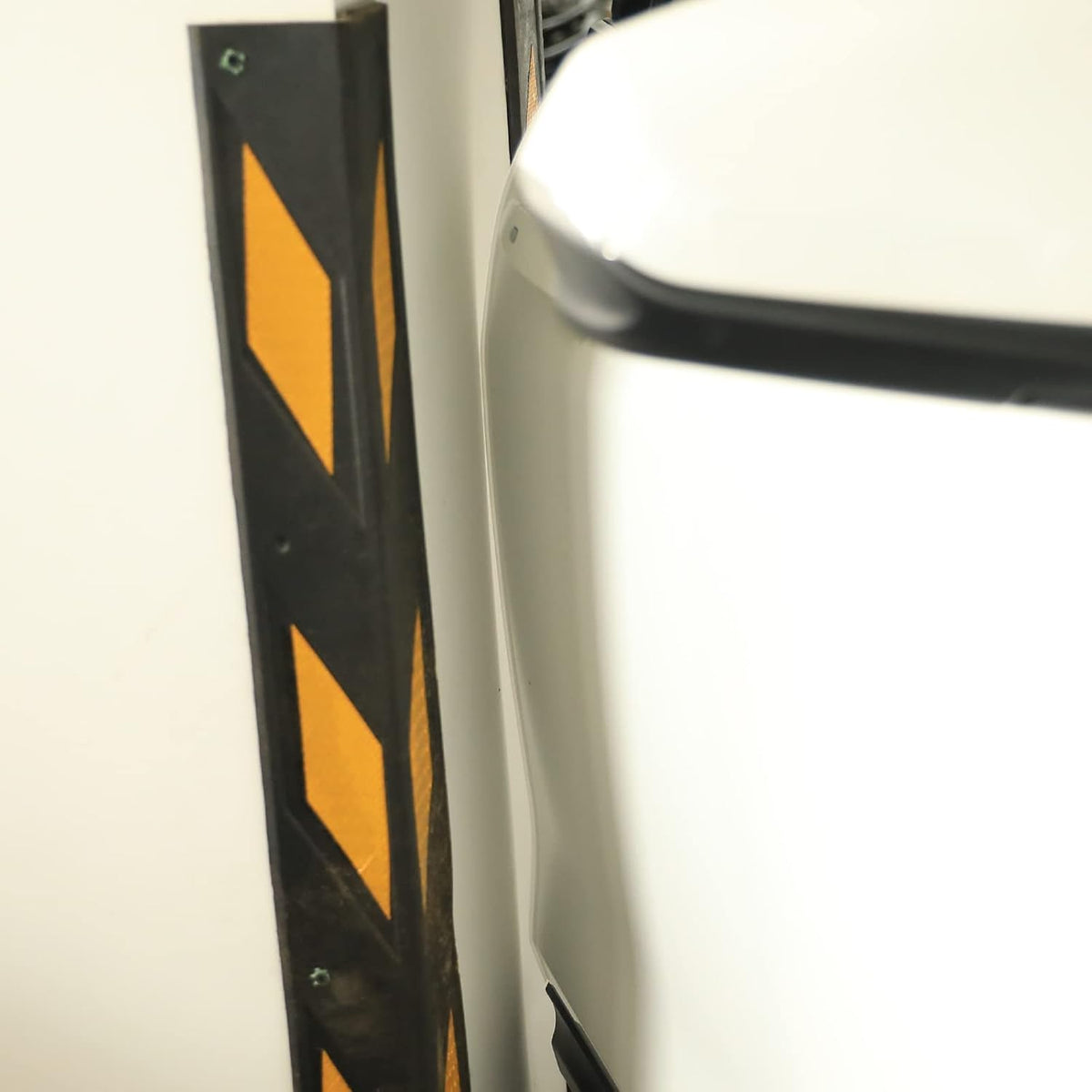 Winunite 32.8ft (10m) Car Door Edge Guards Clear – Self-Adhesive PVC, U-Shaped, Fits Most Vehicles, Scratch- and Chip-Resistant – Reduces Dings in Parking Lots