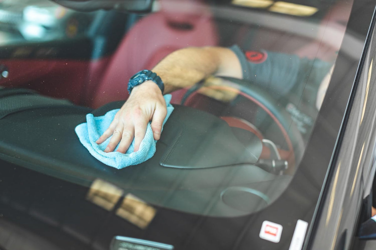 The Rag Company - Edgeless 300 - Microfiber Detailing Towels, Perfect for Removing Polishes, Sealants, and Glaze; Great for Interior Cleaning and Dirty Jobs; 300GSM, 16in x 16in, Light Blue (10-Pack)