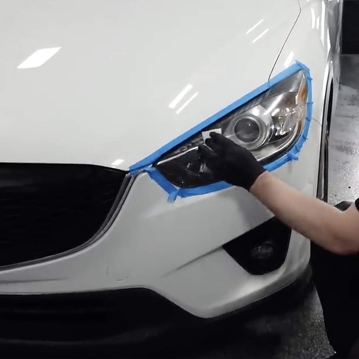 Turtle Wax Headlight Restoration Kit, Removes Oxidation and Yellowing, Restores to Like-New Condition, Increases Visibility and Brightness for Safer Driving, Easy Application