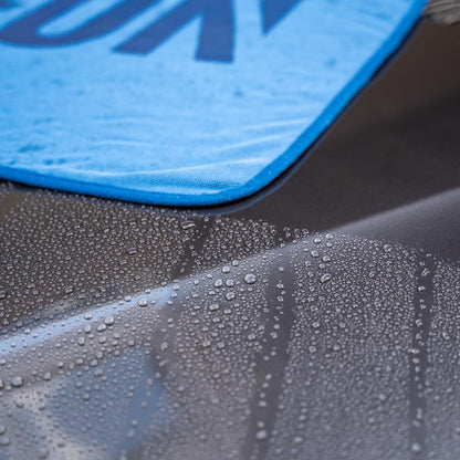 GYEON Wet Coat 500ml - Hydrophobic Ceramic Spray Coating for Cars - High Gloss Solutions for Your Car Paint Wheels and Glass - Spray On Rinse Off Easy DIY Use Formula