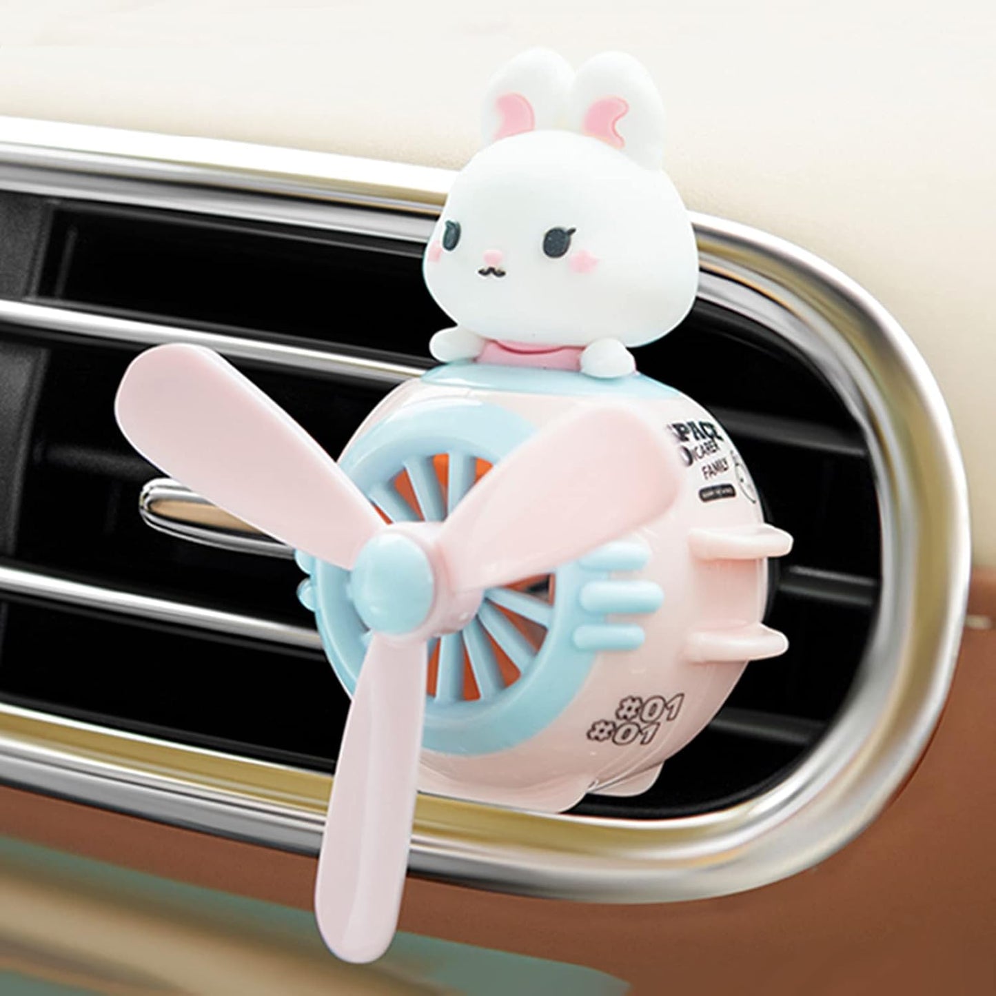 Pilot Car Air Freshener, Cute Dog Car Vent Clip Air Freshener Automotive Air Outlet Fan Diffuser, Automotive Interiors Vent Decoration (Shake Head Style - Dog)