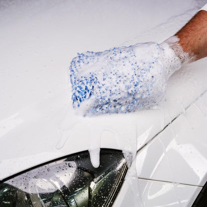 GYEON Wet Coat 500ml - Hydrophobic Ceramic Spray Coating for Cars - High Gloss Solutions for Your Car Paint Wheels and Glass - Spray On Rinse Off Easy DIY Use Formula