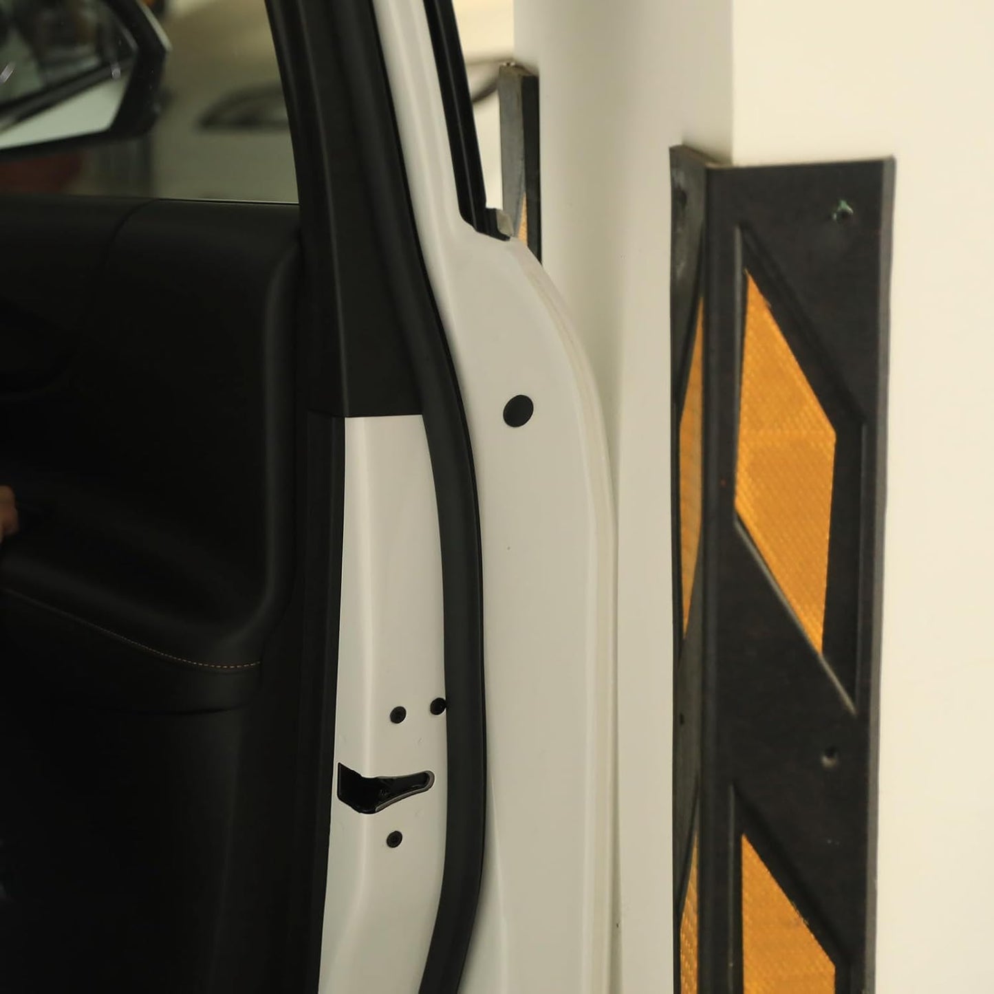 Winunite 32.8ft (10m) Car Door Edge Guards Clear – Self-Adhesive PVC, U-Shaped, Fits Most Vehicles, Scratch- and Chip-Resistant – Reduces Dings in Parking Lots
