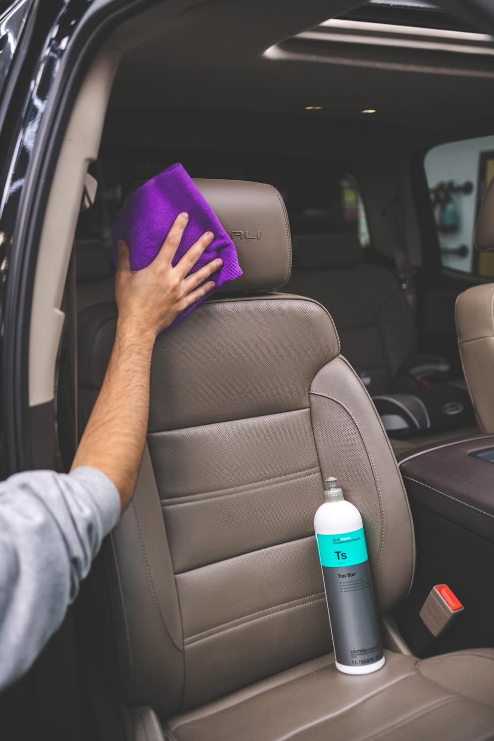 KOCHCHEMIE TS - Top Star - Interior Plastic and Vinyl Conditioner, UV Protection, Interior Plastic, Dash, Vinyl & Leather, Like New OEM Finish (1 Liter)