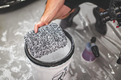 The Rag Company - The Cyclone Ultra Wash Mitt + Cyclone Ultra Wash Pad 6in x 8in Combo Pack - Microfiber Blend, Twist Loop Interior Liner Ideal for Foam, Soap + Bucket, & Rinseless Washing Methods