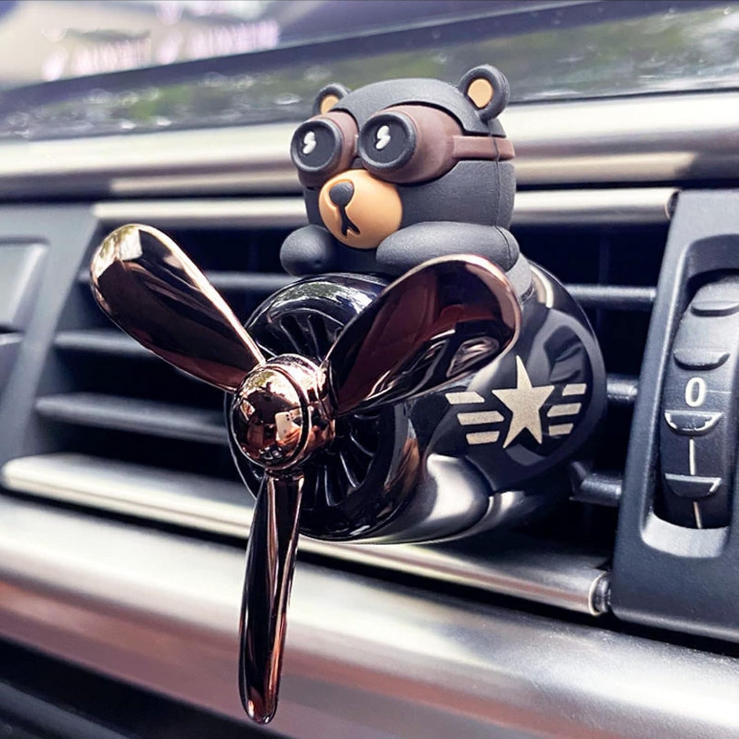 Pilot Car Air Freshener, Cute Dog Car Vent Clip Air Freshener Automotive Air Outlet Fan Diffuser, Automotive Interiors Vent Decoration (Shake Head Style - Dog)