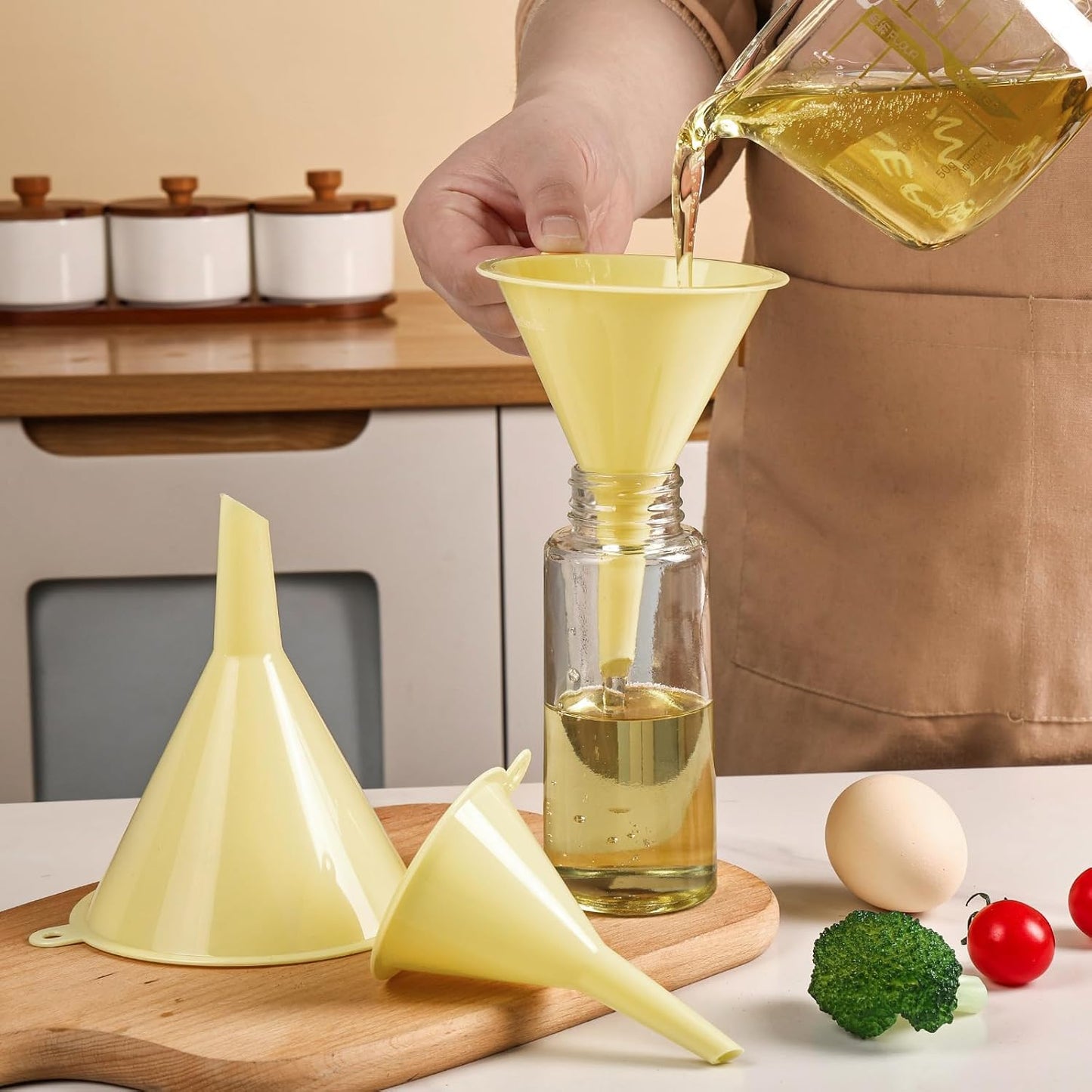 Plastic Kitchen Funnel Set of 3, Round Kitchen Funnels for Filling Bottles, Durable and Multifunctional Funnels for Filling Canning, Cooking, Lab or Car Oil (Gray)