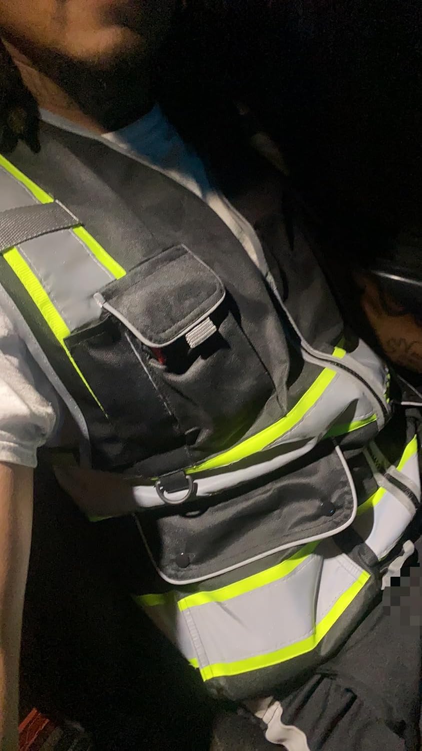 XIAKE Reflective Safety Vest for Men & Women High Visibility Class 2 Vest with Pockets Meets ANSI Standards