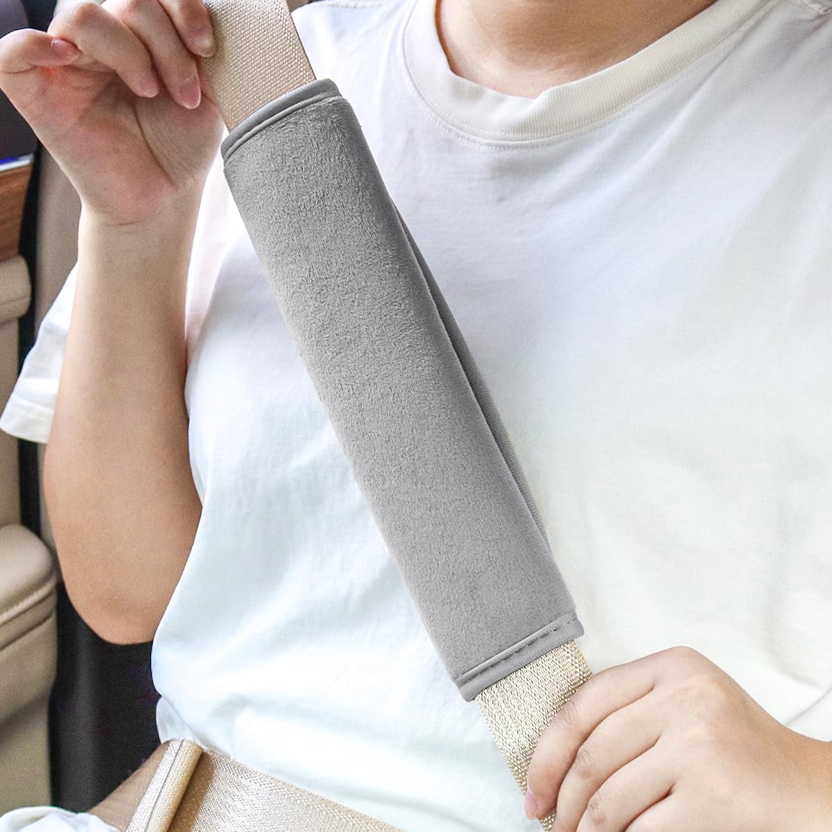 yuntop 2 PCS Car Seat Belt Pads Cover Soft Seat Belt Shoulder Pad Safety Belt Strap Shoulder Pad Comfortable Driving Compatible with Most Cars Helps Protect You Neck and Shoulder (Black)