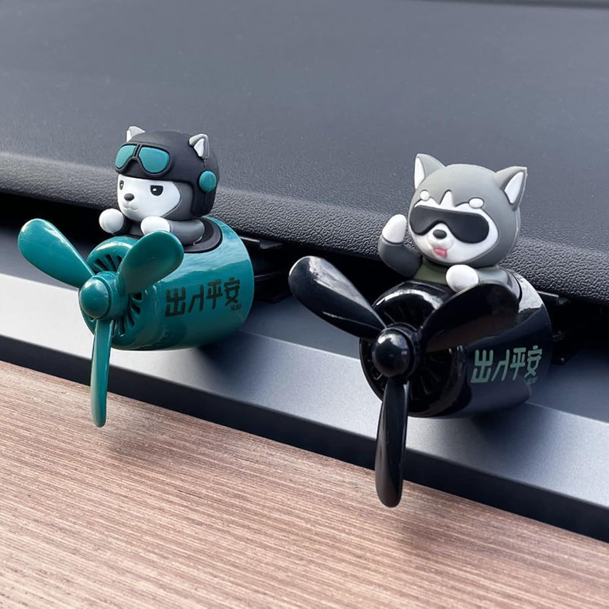 Pilot Car Air Freshener, Cute Dog Car Vent Clip Air Freshener Automotive Air Outlet Fan Diffuser, Automotive Interiors Vent Decoration (Shake Head Style - Dog)