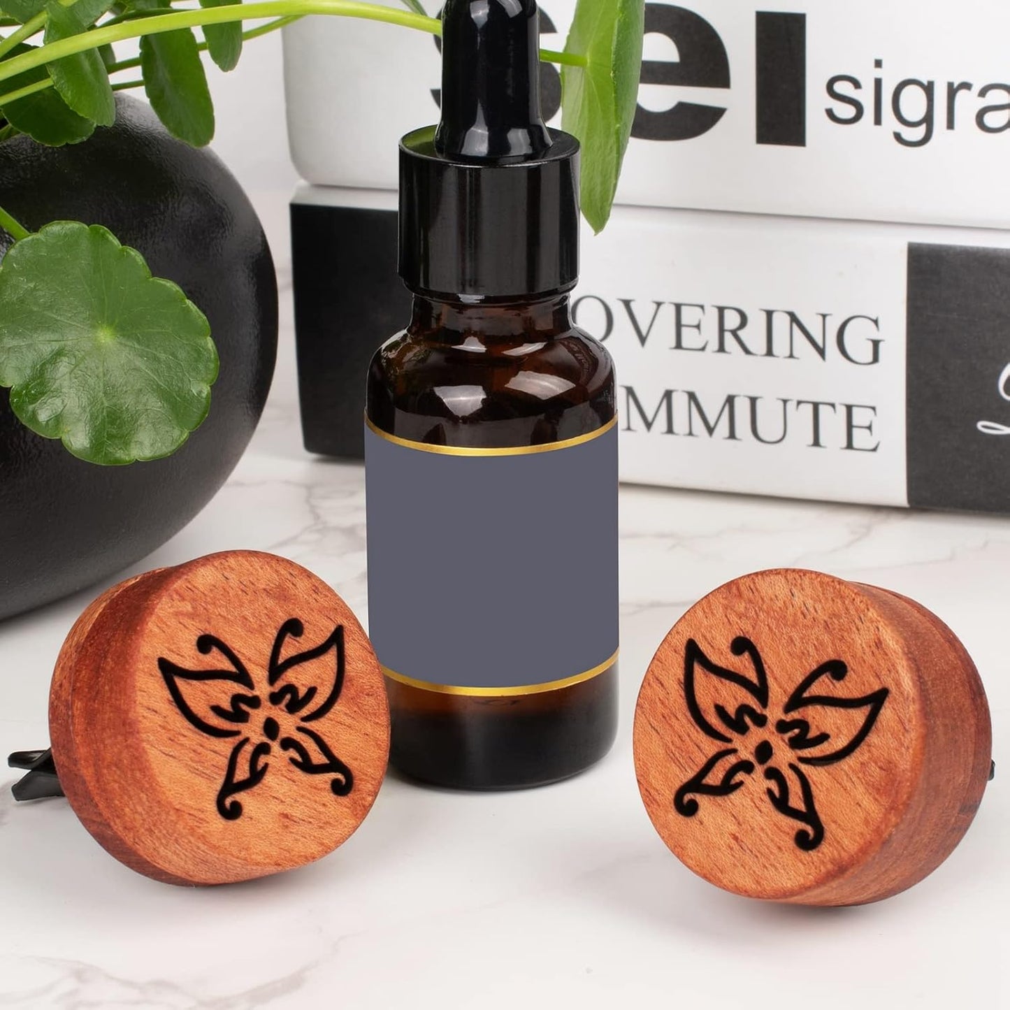 Essential Oil Car Diffuser, 2 PCS Car Aromatherapy Wood Diffuser with Vent Clip
