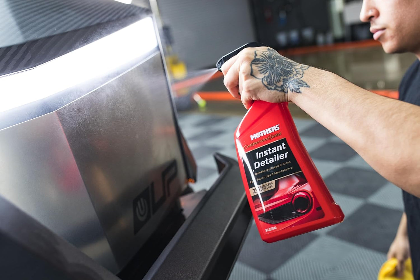 Mothers California Gold Instant Detailer, 16 oz. – Removes Smudges, Dust & Fingerprints, Boosts Gloss & Slickness, Lubrication for Clay Bars, Quick Touch-ups & Maintenance Between Washes (08216)