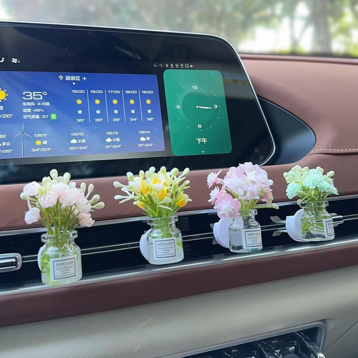 Set of 4 Cute Flower Bouquet Car Air Freshener Vent Clips, Mini Artificial Flowers for Car Air Vent Decoration, Auto Interior Dashboard Ornament Accessories