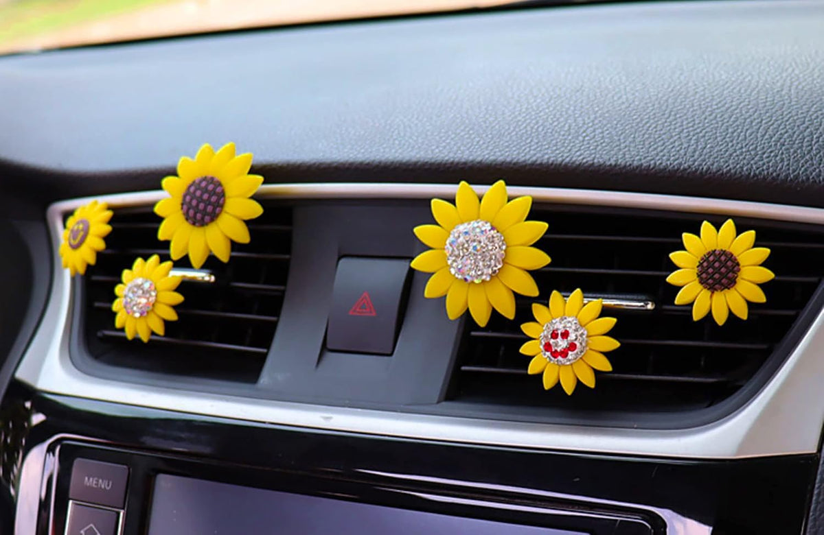 2 Pieces Small Bee Air Vent Clips Bling Bee Car Accessories Cute Car Air Freshener Rhinestone Gift Decorations Charm Car Clip Interior Air Vent Decor