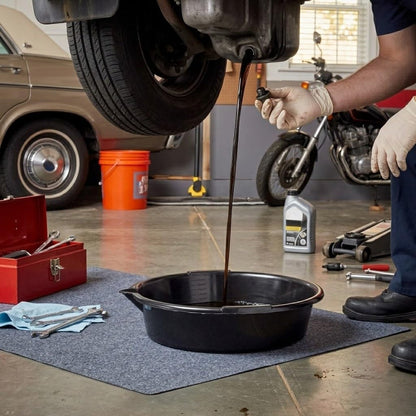 Oil Drain Pan, 7-Quart Oil Change Pan with Built-in Scale and Spout, Portable Waste Oil Catch Basin for Garage and Car Engine Maintenance, Black