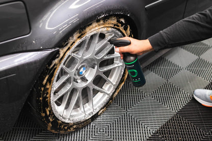 Armour Detail Supply - Iron - Iron, Brake Dust & Fallout Remover - Low-Odor, Non-Acid, pH-Neutral Formula for Removing Ferrous Material from Wheels and Painted Surfaces - 16 oz