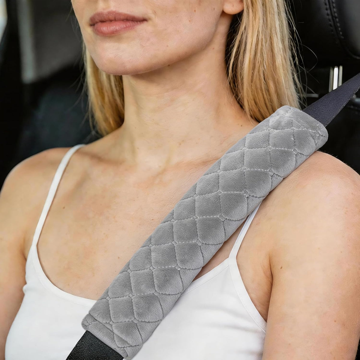 Amooca Soft Auto Seat Belt Cover Seatbelt Shoulder Pad 2 PCS for a More Comfortable Driving Compatible with All Cars and Backpack Black