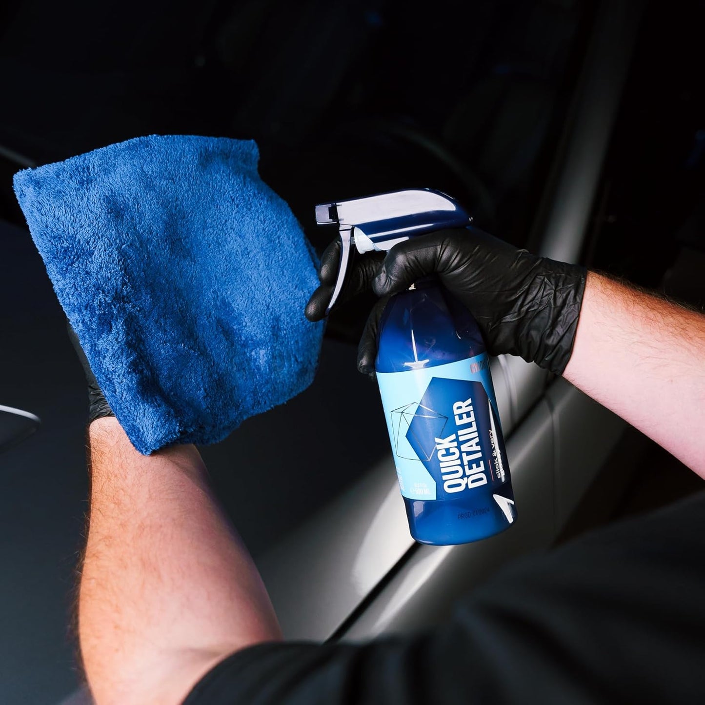 GYEON Quick Detailer Spray for Car Paint Glass Trim Chrome Enhances Gloss Adds Hydrophobic Protection Safe on Ceramic Coated Vehicles Removes Dust Fingerprints Boosts Shine Fast Easy Car Care