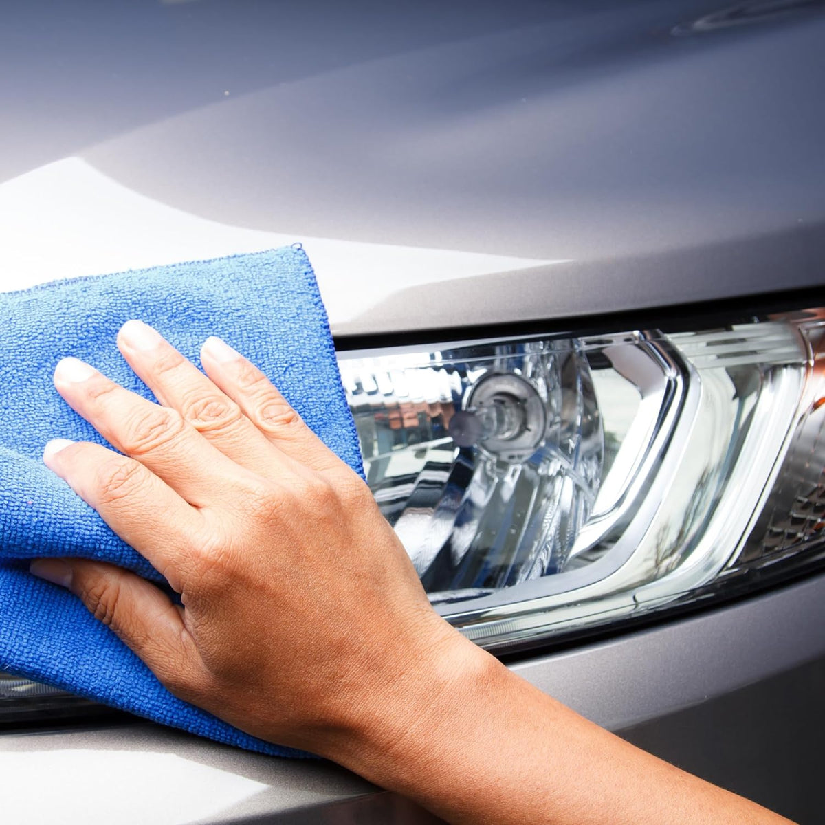 Formula 1 Super Car Wash Mitt – Synthetic Lambs Wool Wash Mitt Auto Detailing Supplies – Large Car Duster for Wet & Dry Applications – Super Absorbent Exterior Care Products