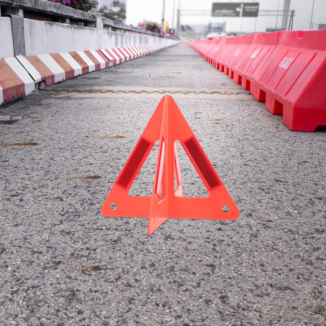Unomor Car Road Warning Sign Reflective Road Safety Kit Triangle Emergency Reflective Triangle for Roadside Assistance Vehicle Maintenance Construction Portable Lightweight 10.07 X 10.07 X 8.85 in