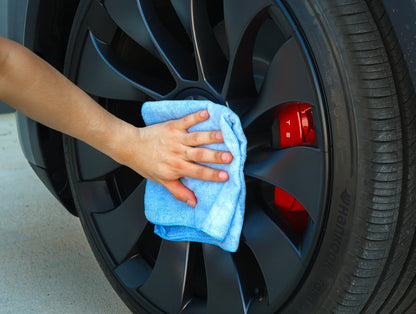 Wet or Waterless Car Wash Wax Kit 32 Fl. oz, UV Protection. Cleans, Protects, and Shines. Aircraft Quality Just Spray On and Wipe Dry Anywhere, Anytime, Home, Office, School, Garage, Parking Lots.