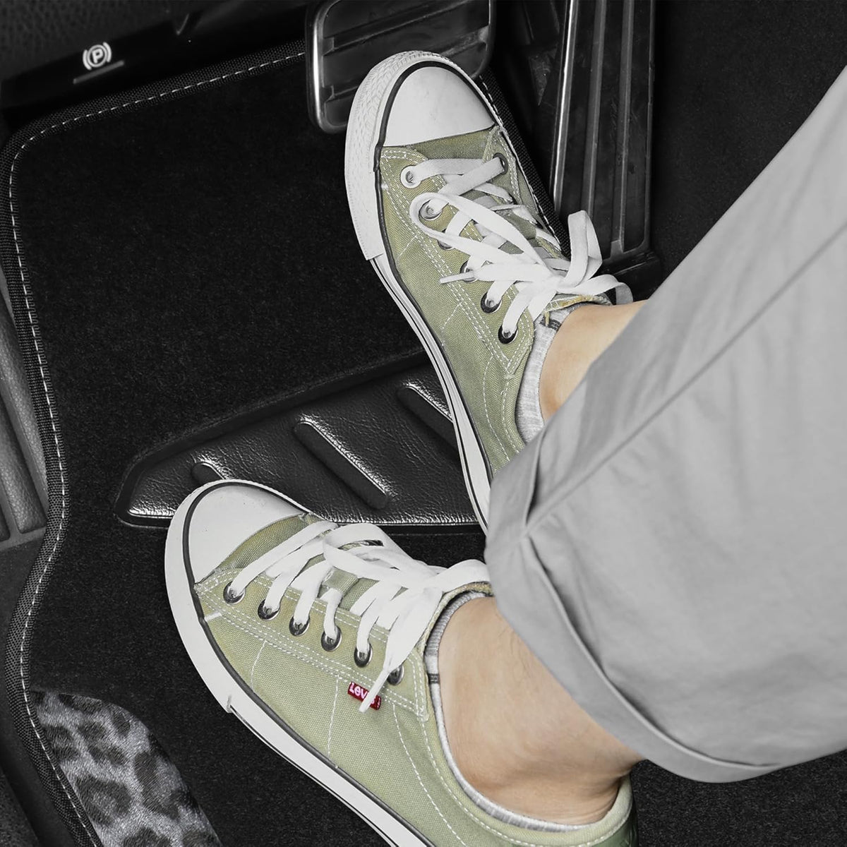 CAR PASS Waterproof Universal Car Floor Mats, Leopard Print Car Mats Fit for SUV,Vans,sedans, Trucks,Set of 4pcs Car Carpet with Driver Heel Pad and Nibs Backing, Leopard Car Accessories Gray Leopard