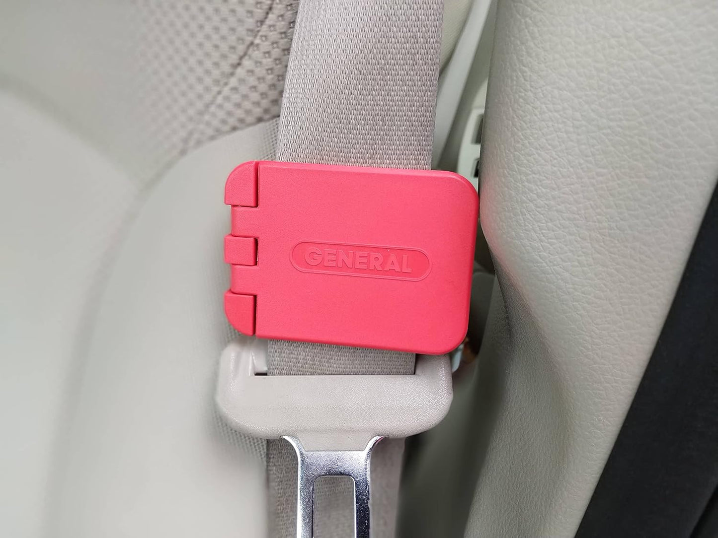 General Tools 7902 4-in-1 Car Escape Tool - Window Breaker, Seat Belt Cutter, Flashing Hazard Light, LED Flashlight