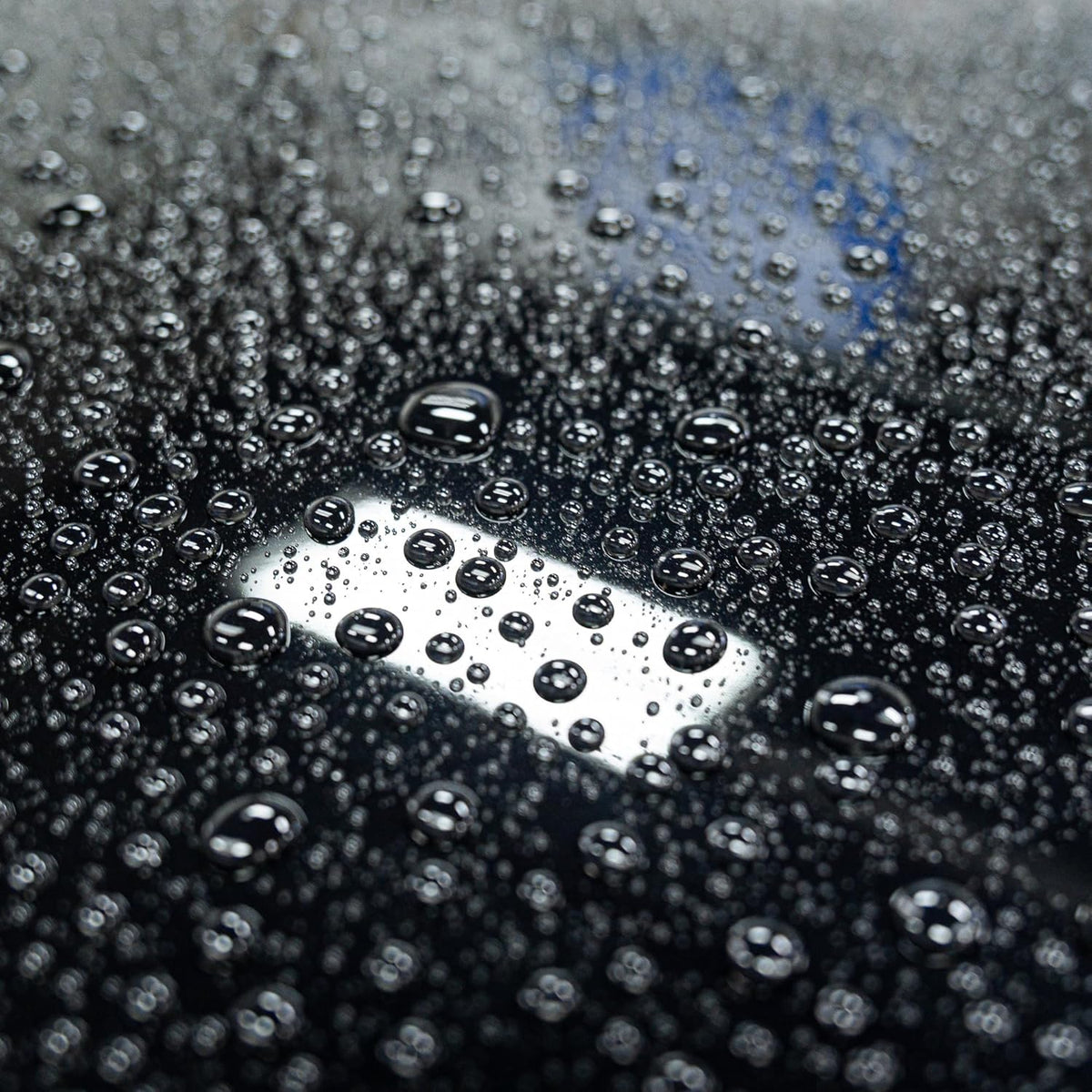 GYEON Wet Coat 500ml - Hydrophobic Ceramic Spray Coating for Cars - High Gloss Solutions for Your Car Paint Wheels and Glass - Spray On Rinse Off Easy DIY Use Formula
