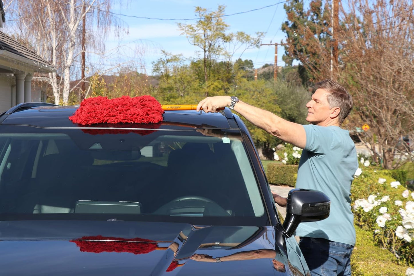 California Car Duster Super Duster, Red X-Large Truck and SUV Duster with Wood Handle 73668