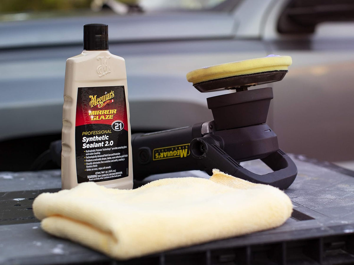 Meguiar’s Mirror Glaze M105 Ultra-Cut Compound, Car Rubbing Compound for Removing Scratches and Heavy Swirls While Adding Shine, Safe and Effective on All Glossy Car Paint and Clear Coats, 8 oz