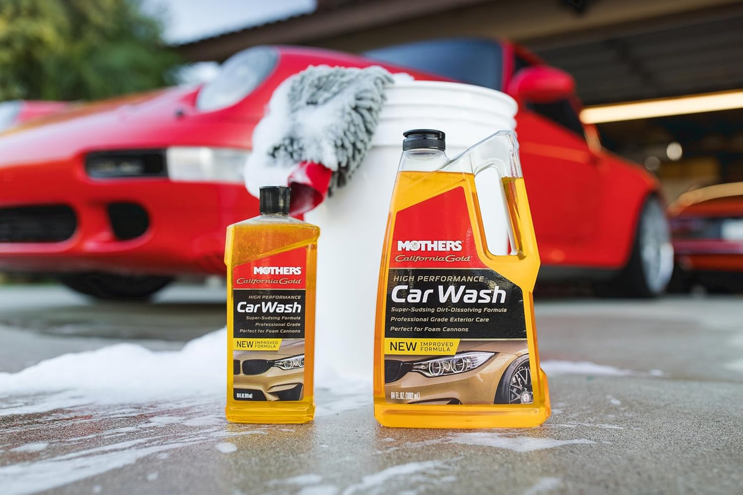 Mothers California Gold High Performance Car Wash, 64 oz. — pH Balanced, Eco-Friendly, Super-Sudsy, Foam Cannon, Safely Cleans Without Stripping Wax, Sealant or Coating, Removes Dirt & Grime (05664)