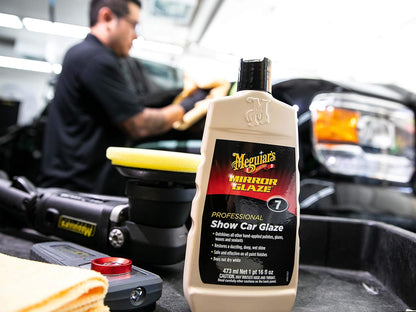 Meguiar's Professional Cleaner Wax M0616 - Swirl and Scratch Remover, Car Polish, and Car Wax in One Liquid - One-Step for Professional Detailing, 16 Oz (Packaging May Vary)