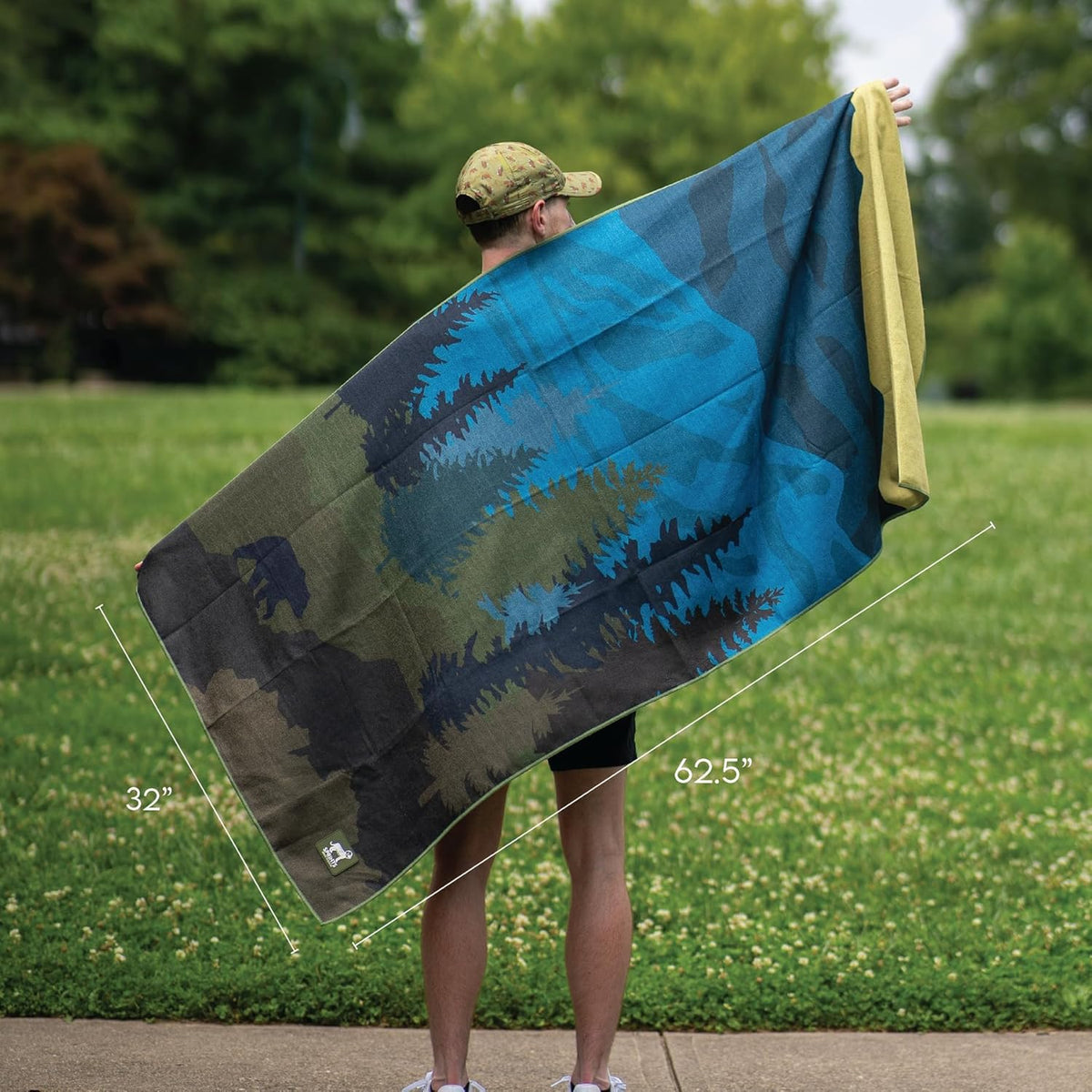 Sprints Athletic Running Towel, Full-Sized, Car Seat Cover - Performance Microfiber (Garden of Races Past)