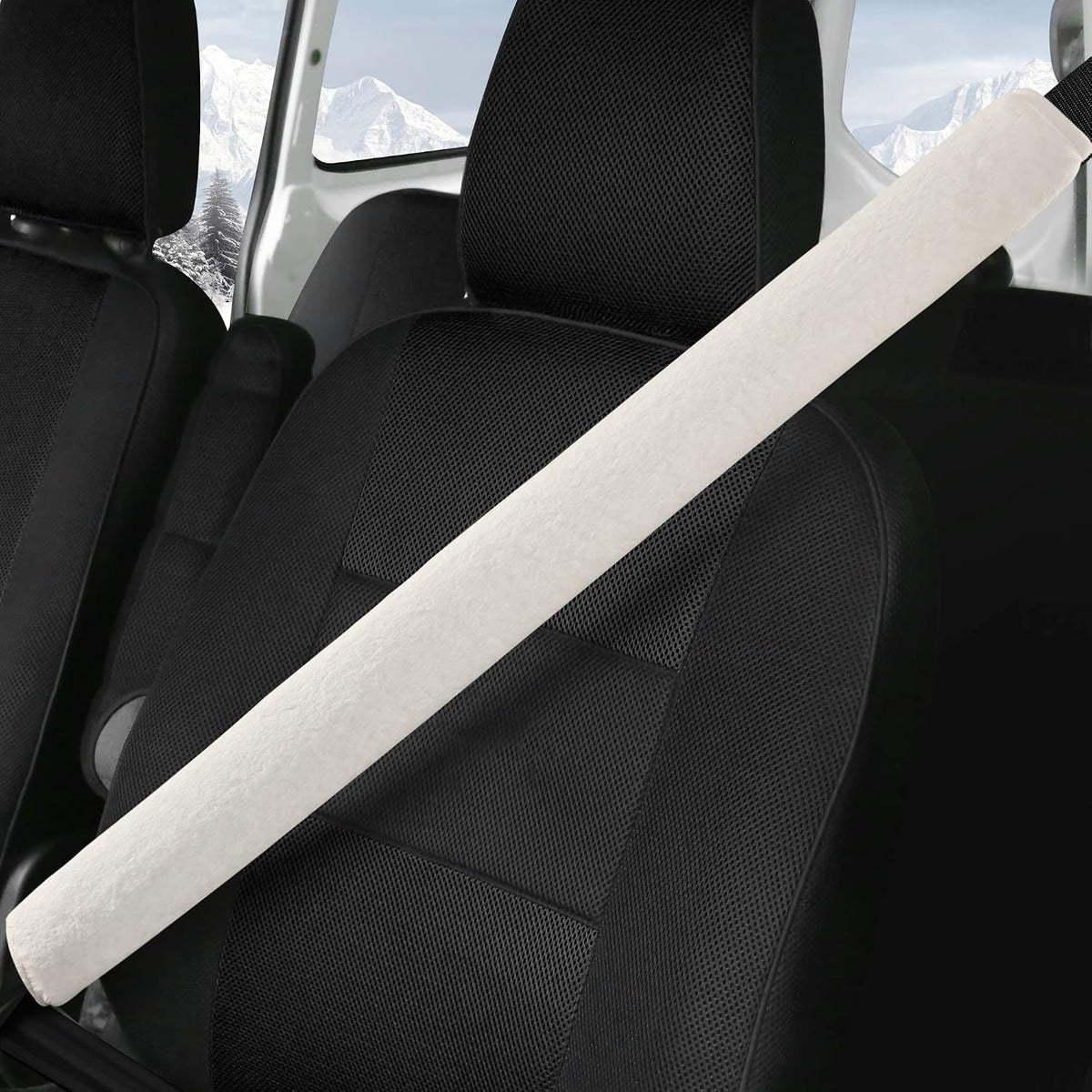 LACDL Extra Long Seatbelt Cover Super Soft Furry for Adults Kids Women & Men, Thick Plush Full Car Seat Belt Strap Cushion, Fluffy Shoulder Pad Protector, Auto Interior Accessories, 1pc, Black, 15.5in