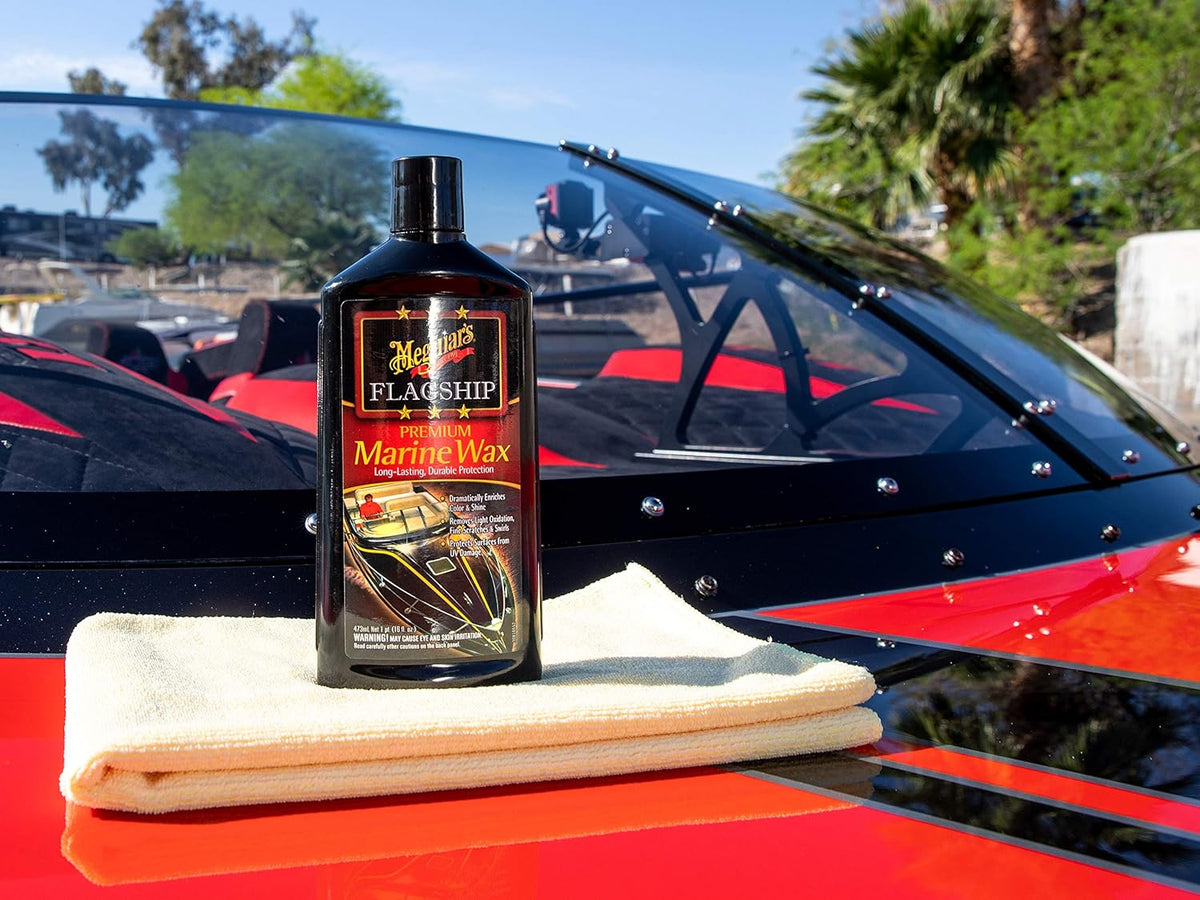 Meguiar's M6332 Flagship Premium Marine Wax, Easy to Use Boat Polish and Wax, Remove Scratches, Swirls, and Oxidation While Leaving Lasting Protection, 32 Oz Bottle