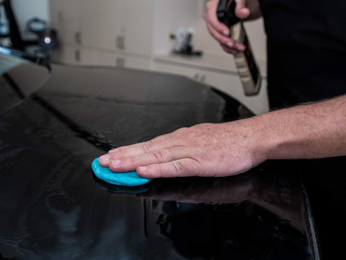 Meguiar's Professional Detailing Clay, Mild, C2000 - Car Clay Bar Safely Removes Contaminants Bonded on Paint for a Smooth, Glossy Finish - Premium Clay Bars Auto Detailing and Paint Prep, 200 Grams