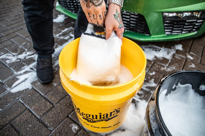Meguiar's X3002 Microfiber Wash Mitt, Car Wash Mitt for DIY Drivers & Detailers—Designed for Scratch-Free Washing; Use On Exterior Paint and Clear Coat On Cars, Trucks & Suvs