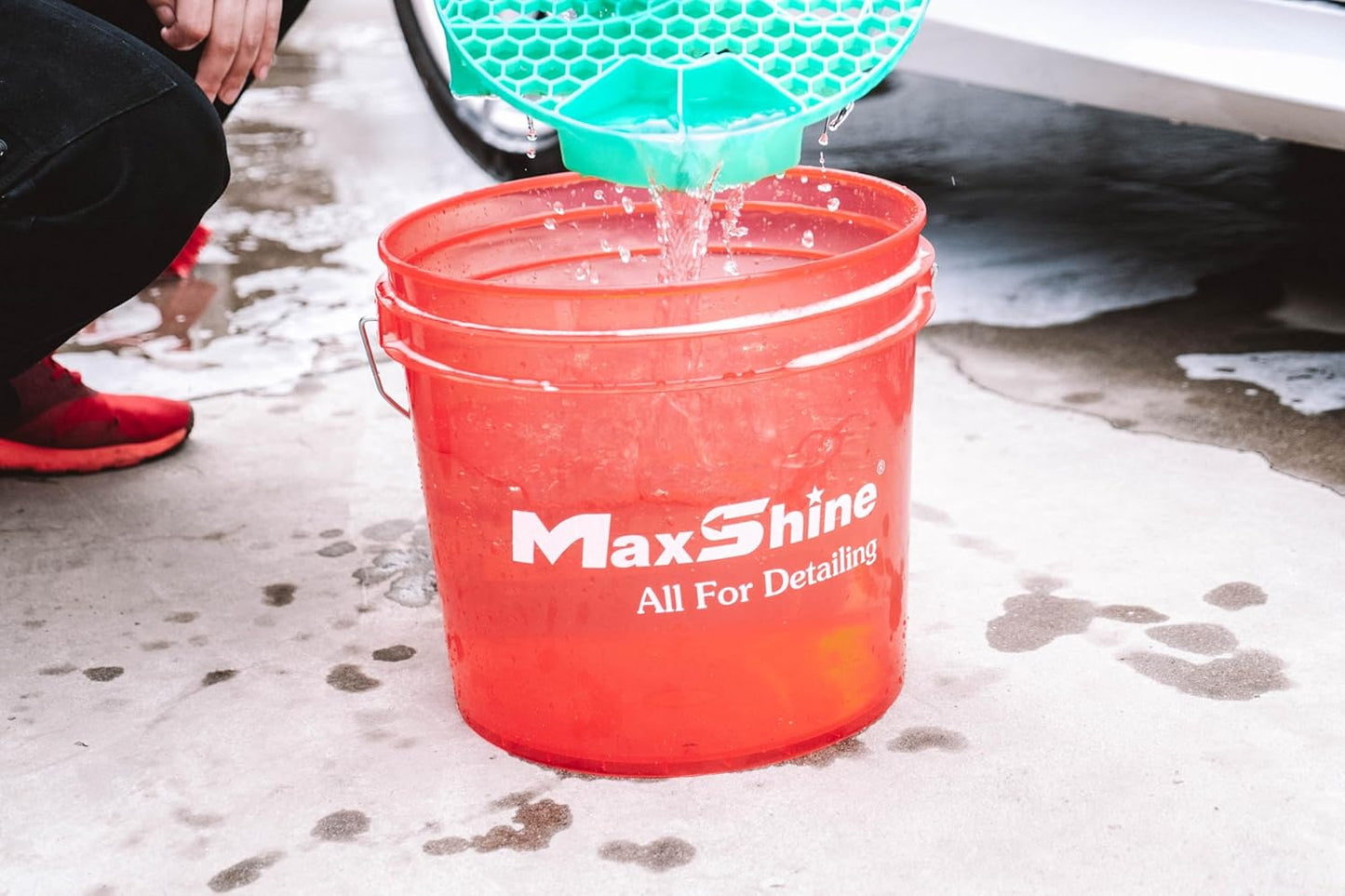 Maxshine 3.5 Gallon Universal Detailing Bucket (Red) – Car Wash Bucket for Scratch-Free Washing – Garage Storage & Auto Detailing Tool Holder – Holds Soap, Foam Cannon, Brushes, Microfiber Towels