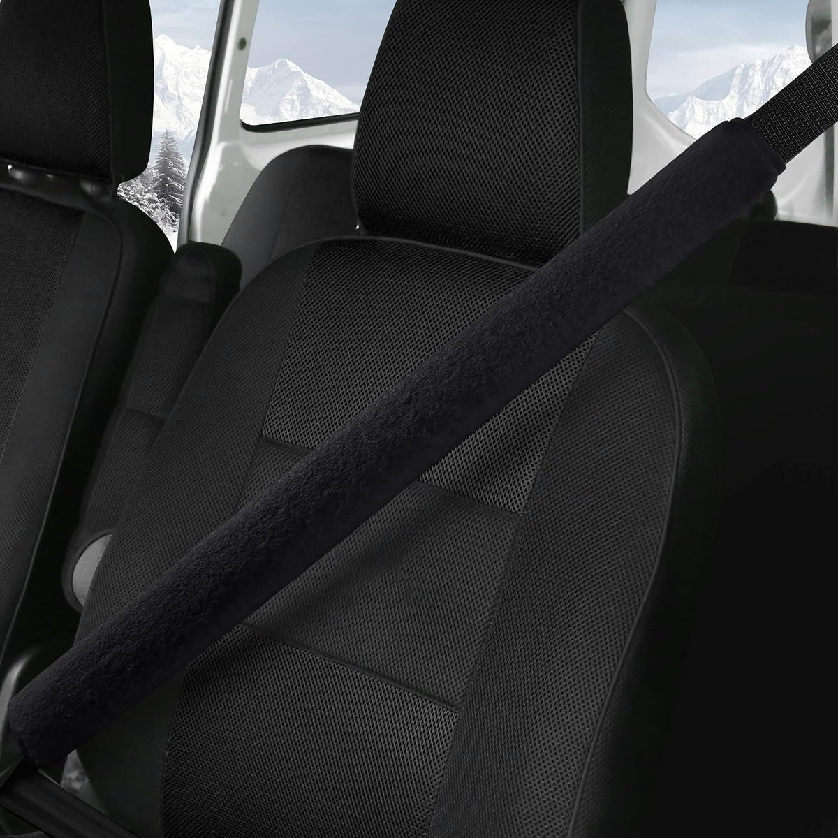 LACDL Extra Long Seatbelt Cover Super Soft Furry for Adults Kids Women & Men, Thick Plush Full Car Seat Belt Strap Cushion, Fluffy Shoulder Pad Protector, Auto Interior Accessories, 1pc, Black, 15.5in