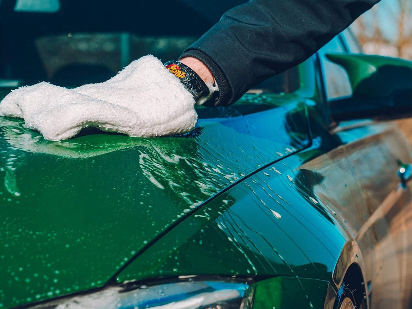 Meguiar's X3002 Microfiber Wash Mitt, Car Wash Mitt for DIY Drivers & Detailers—Designed for Scratch-Free Washing; Use On Exterior Paint and Clear Coat On Cars, Trucks & Suvs