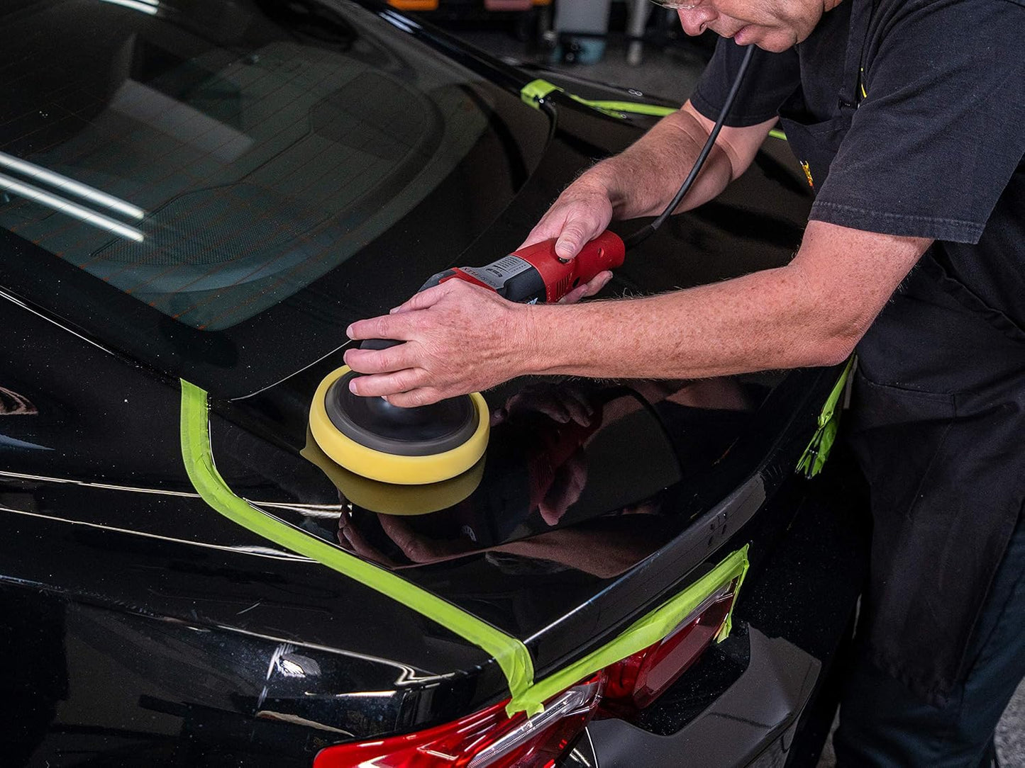 Meguiar’s Professional Swirl Remover 2.0, Polishing Compound, Car Scratch and Swirl Remover that Restores Shine and Gloss, Use On Exterior Paint and Clear Coat By Hand Or Machine - 16 Oz Bottle