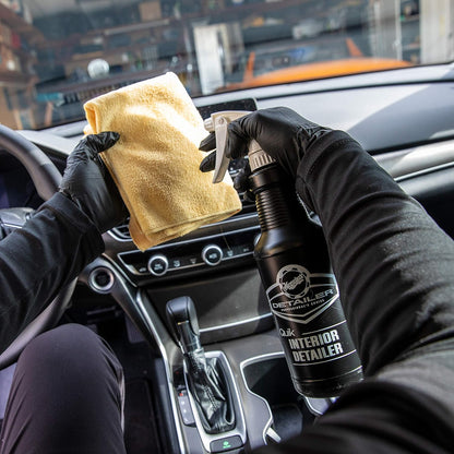 Meguiar's Shampoo Plus, Lubricating Car Wash Soap Lifts Dirt and Grime Off Car Surfaces, Cleans Paint Without Swirling or Scratching, Deepens Gloss and Boosts Shine, 1 Gal
