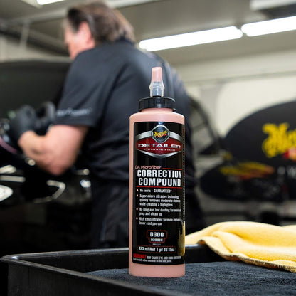 Meguiar's DA Microfiber Correction Compound D30032 - Pro Car Scratch Remover, for Use with a DA Polisher and Microfiber Cutting Disc, Remove Swirls, Scratches, Water Spots, and Oxidation, 32 Oz